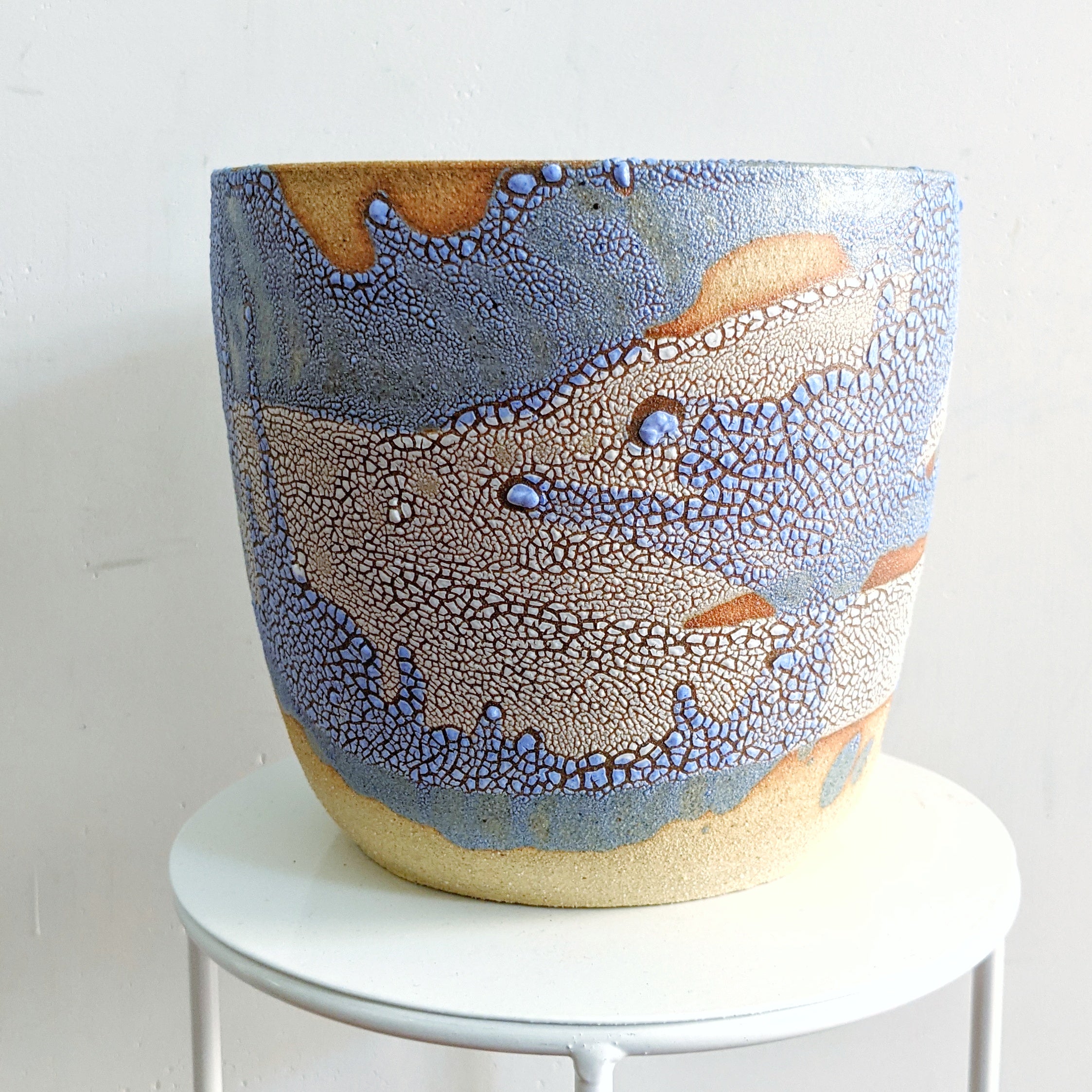 Clay by Tina ‘Blue crackle planter’